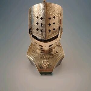 Vintage Heritage 1969 Metal Knight Helmet Japan Transistor Radio Tested Works